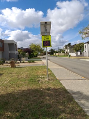 Photo_-_City_of_Melville_-_courtesy_speed_display_sign_-_frown_face_-_Bateman_Rd_1_Nov_2018