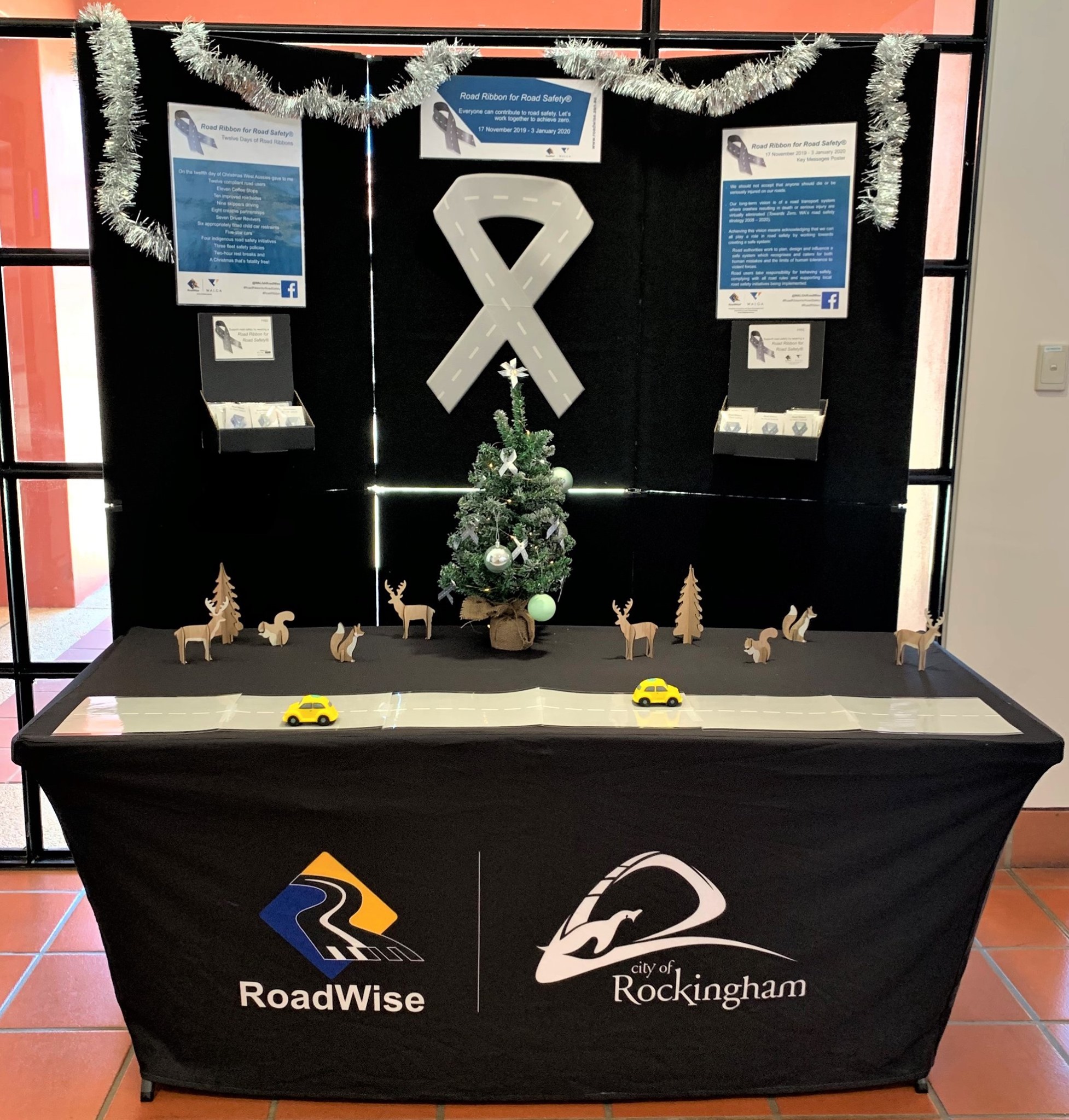 Photo_-_Rockingham_road_ribbon_display_2_December_2019 Photo_-_Rockingham_road_ribbon_display_2_December_2019